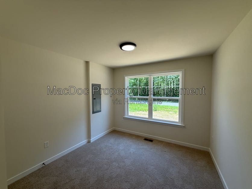 387 Forest Grove Road Colonial Beach, VA 22443 property image
