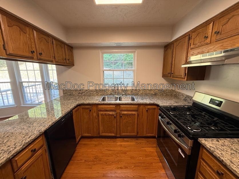 11304 Springfield Drive Fredericksburg, VA 22408 property image
