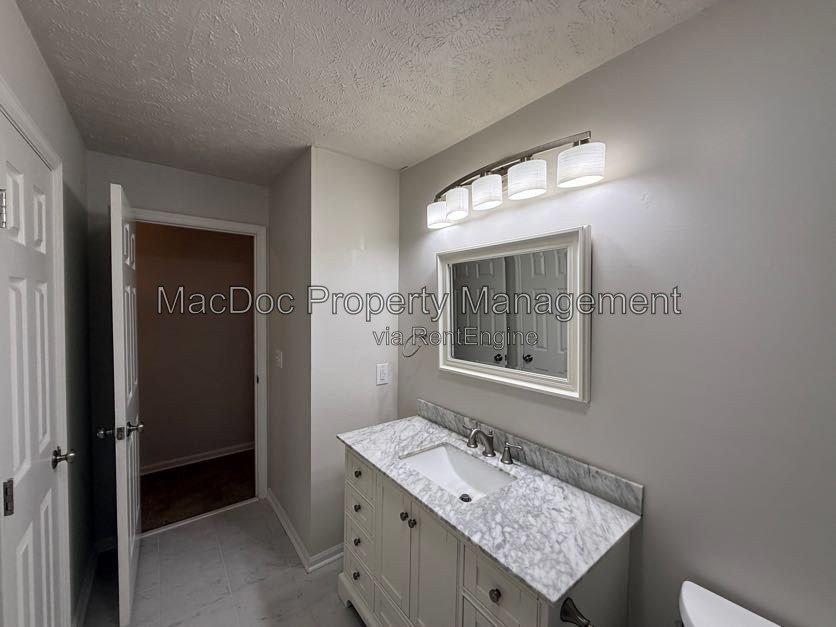 11304 Springfield Drive Fredericksburg, VA 22408 property image