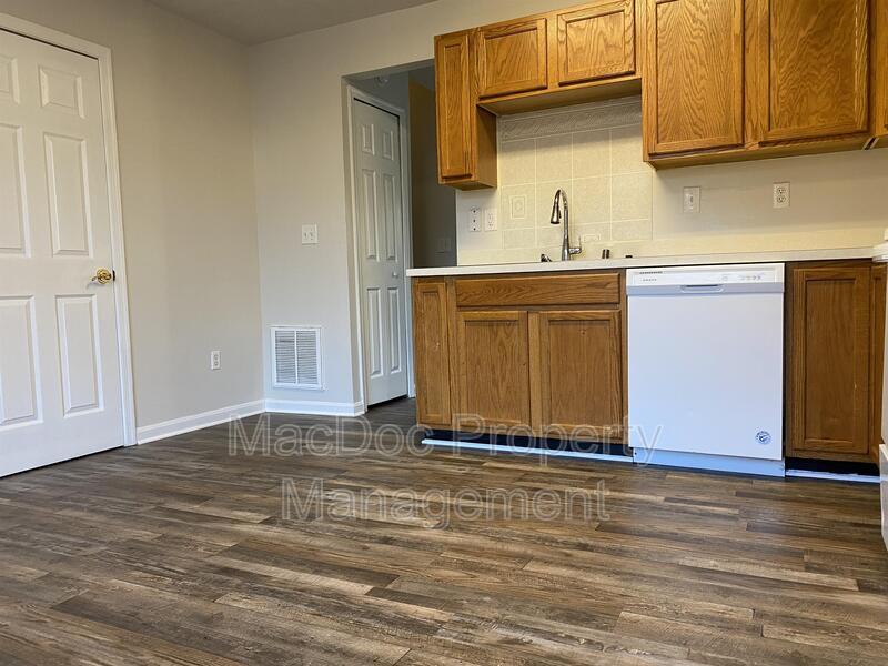 9609 Coventry Creek Drive property image
