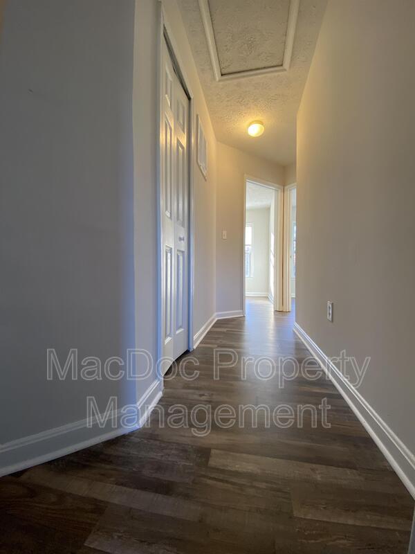 9609 Coventry Creek Drive property image