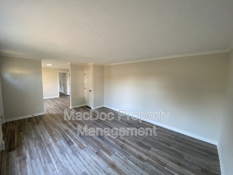 10504 Benchmark Road property image