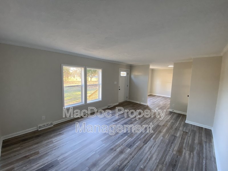 10504 Benchmark Road property image
