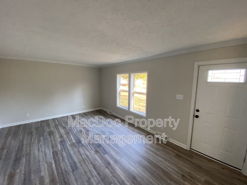 10504 Benchmark Road property image