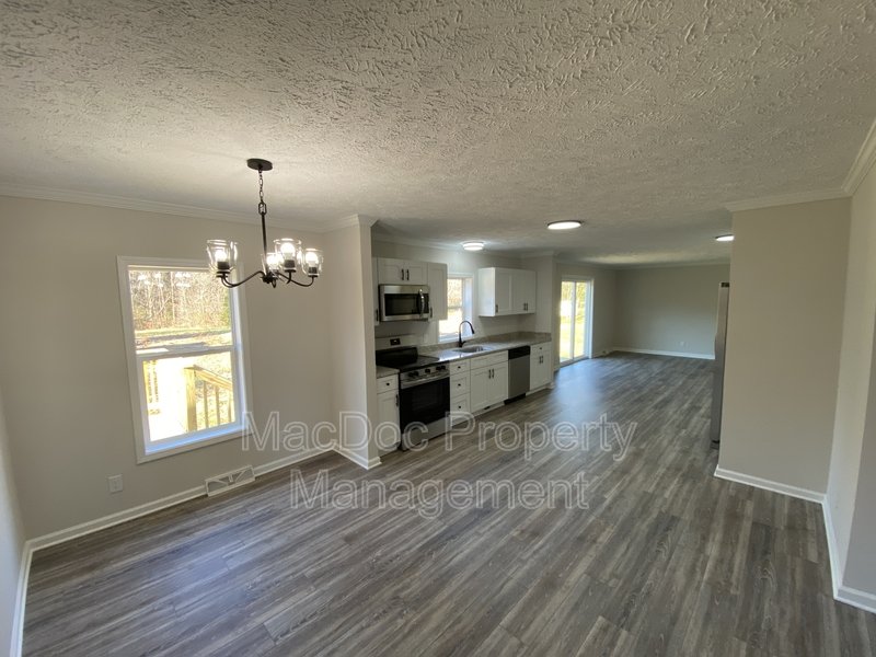 10504 Benchmark Road property image