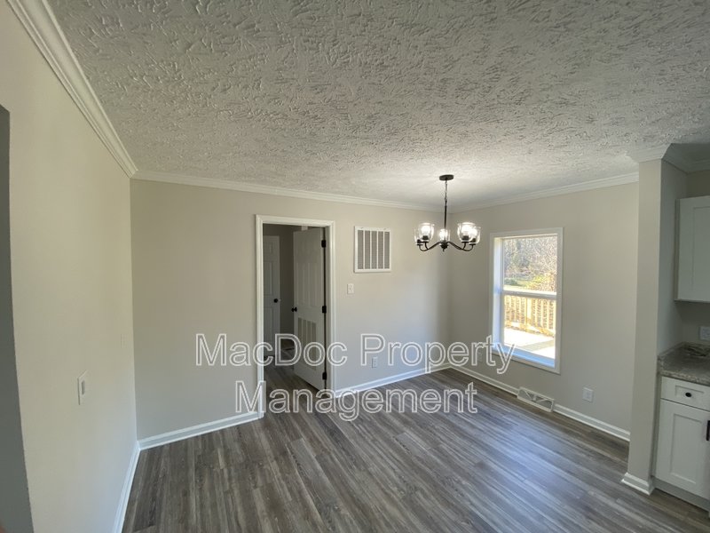 10504 Benchmark Road property image