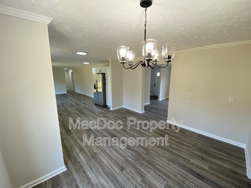 10504 Benchmark Road property image