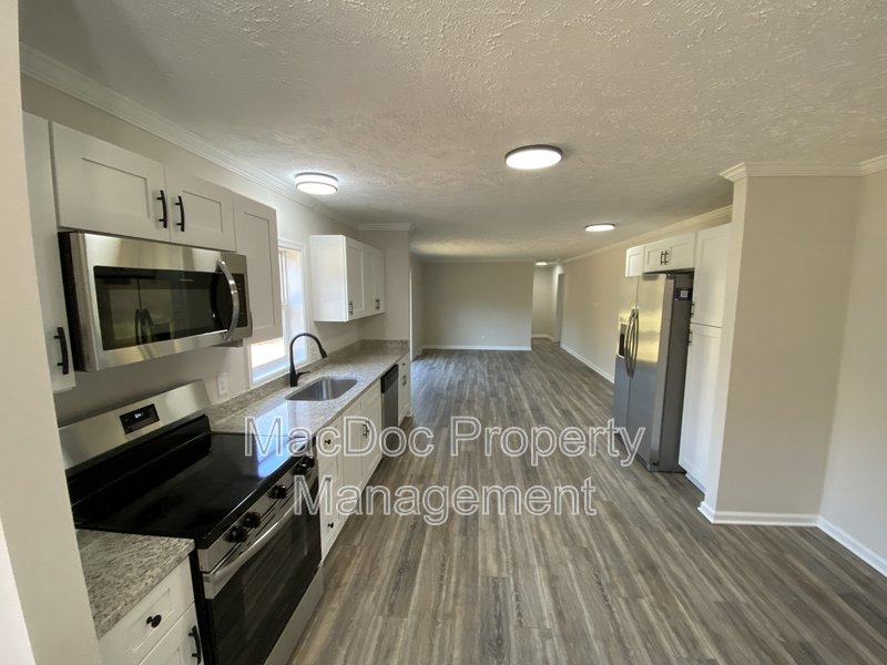 10504 Benchmark Road property image