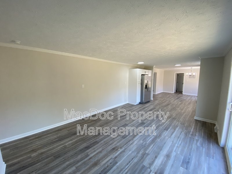 10504 Benchmark Road property image