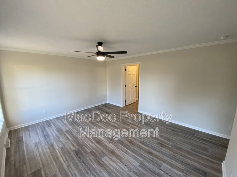 10504 Benchmark Road property image