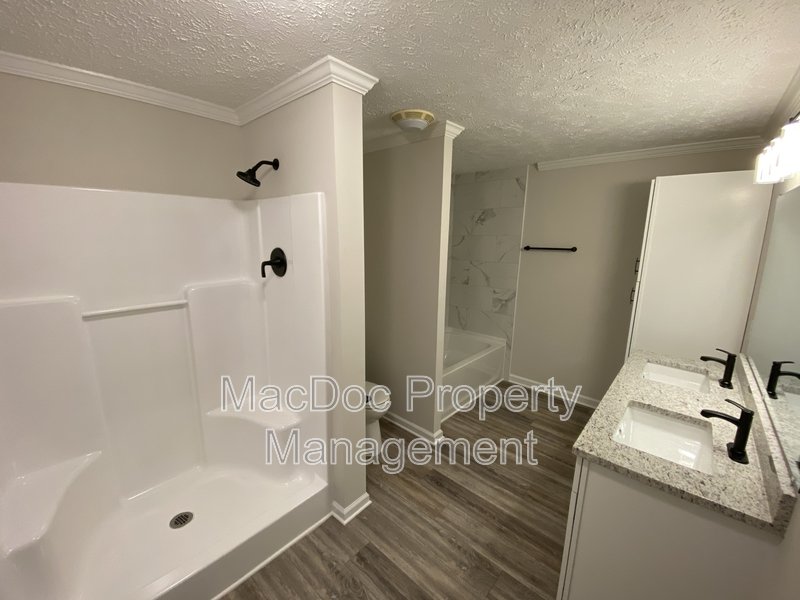 10504 Benchmark Road property image