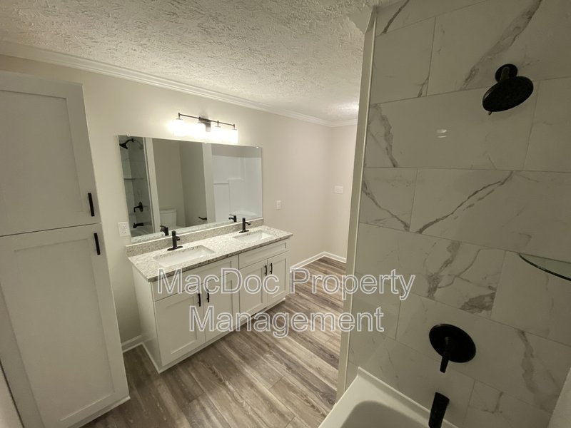 10504 Benchmark Road property image