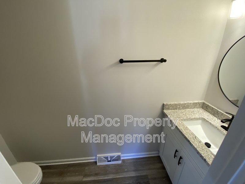 10504 Benchmark Road property image