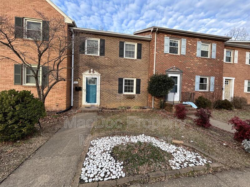 423 Ridgemore Street Fredericksburg, VA 22405 MacDoc Property Management