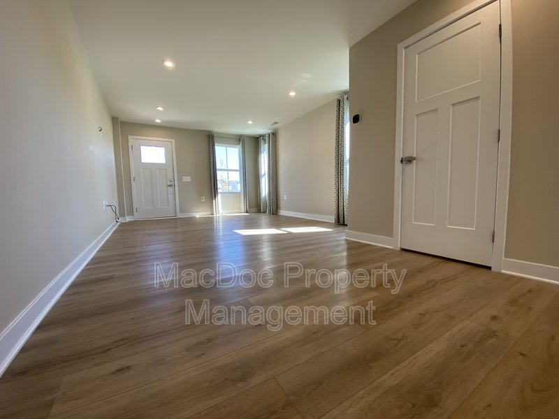 18422 Centennial Circle property image