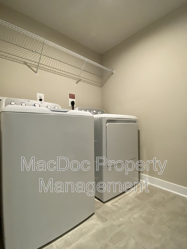 18422 Centennial Circle property image