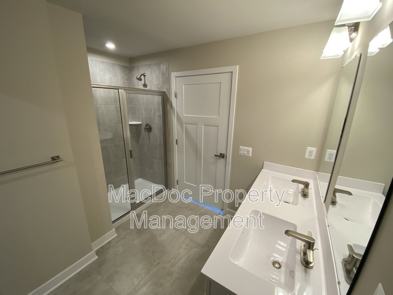 18422 Centennial Circle property image