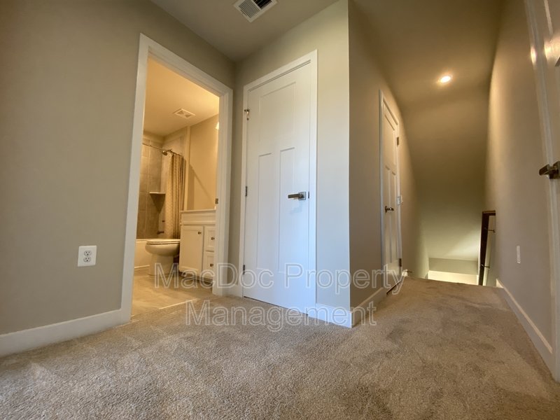18422 Centennial Circle property image