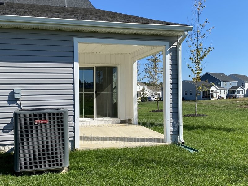 18422 Centennial Circle property image