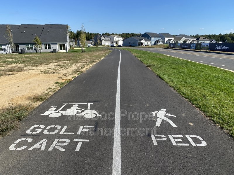 18422 Centennial Circle property image