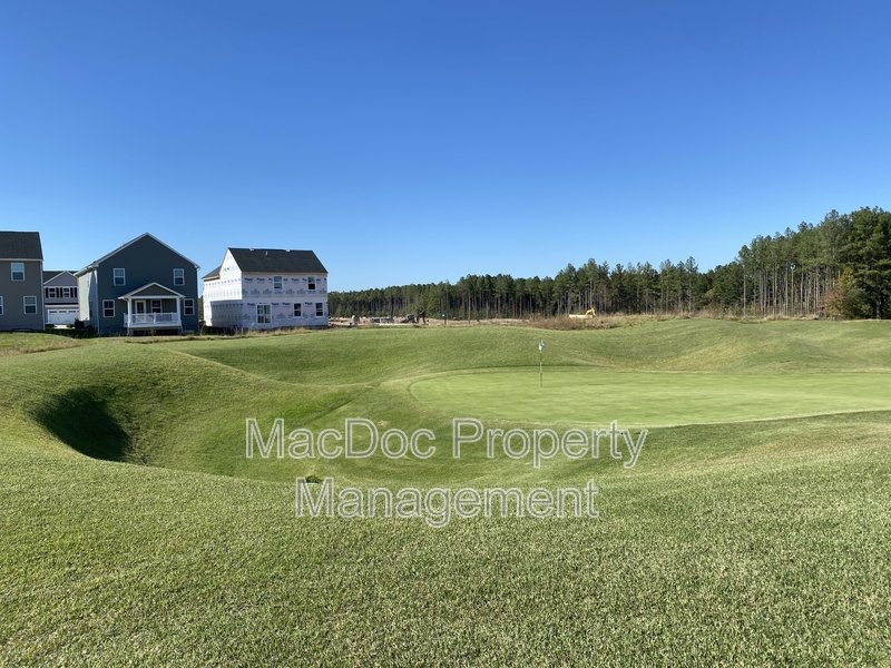 18422 Centennial Circle property image