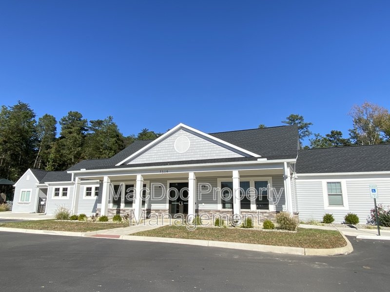 18422 Centennial Circle property image