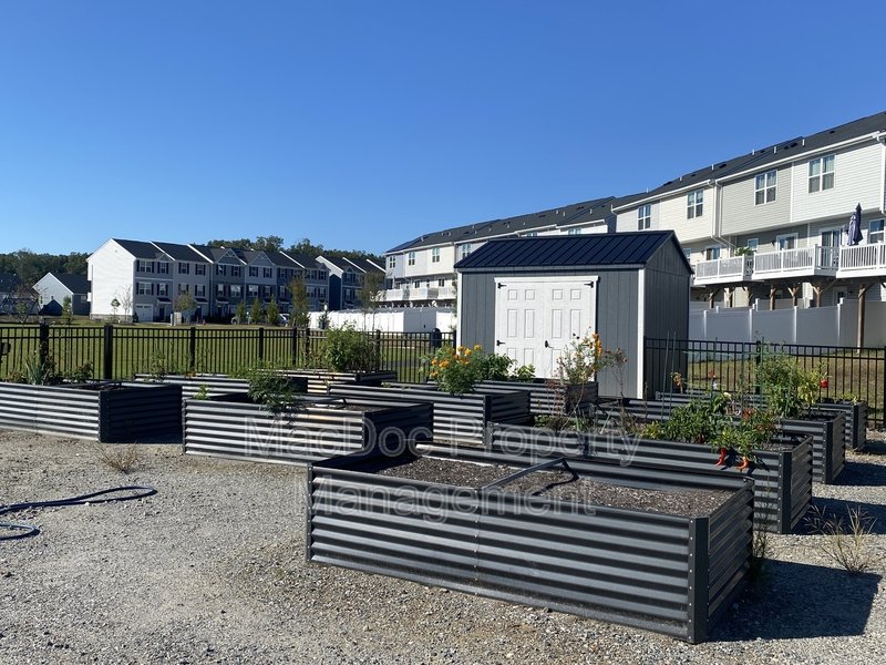 18422 Centennial Circle property image