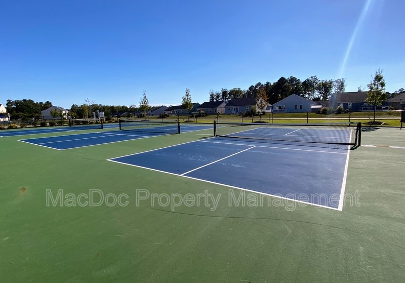 18422 Centennial Circle property image