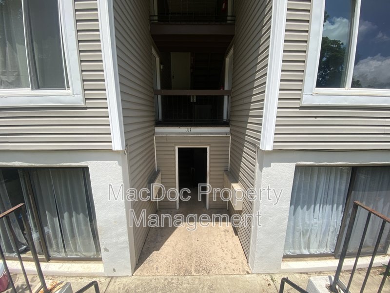 111 Berry Street Apt 1 property image