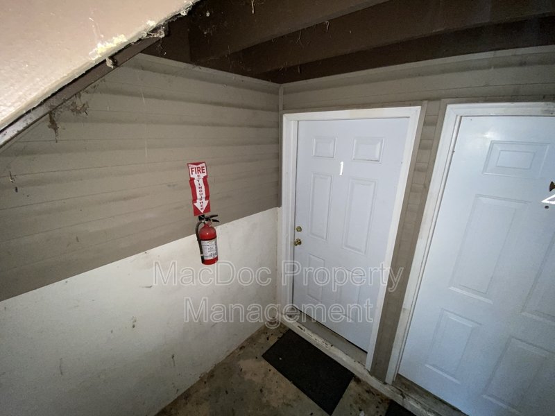 111 Berry Street Apt 1 property image