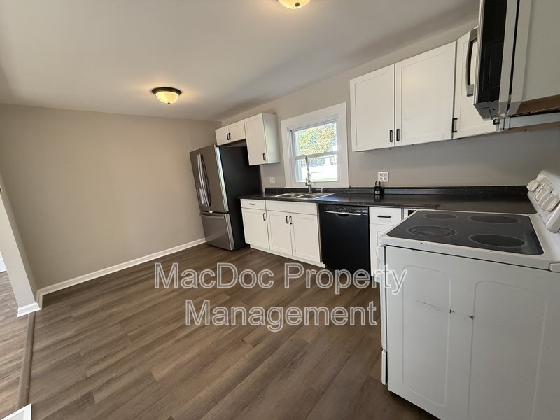 187 Brooks Drive property image