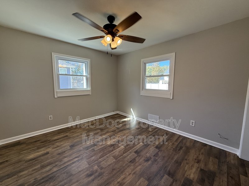 187 Brooks Drive property image