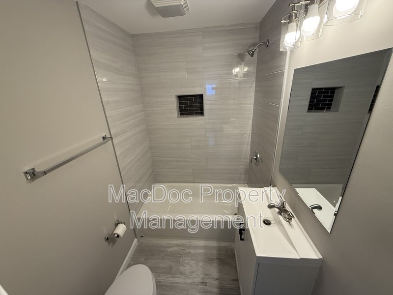 187 Brooks Drive property image