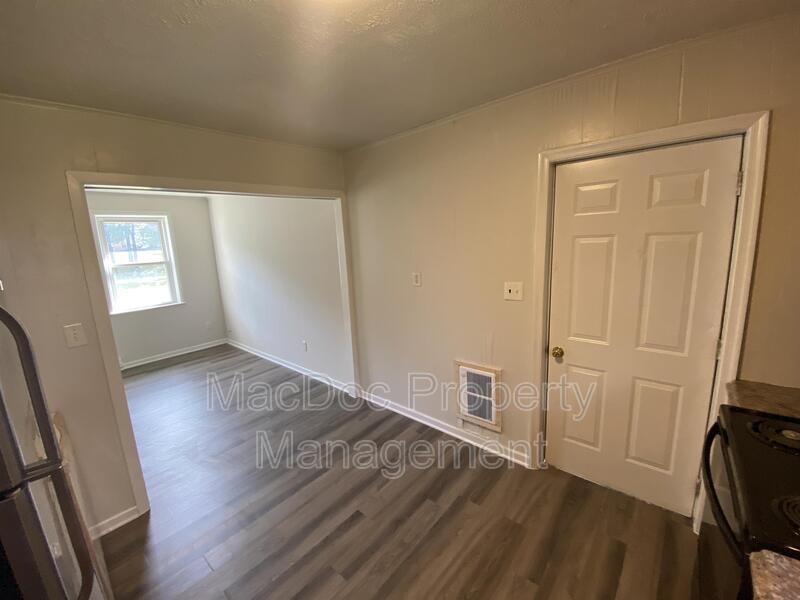 114-116 Loch Lane Drive Apt 8 property image