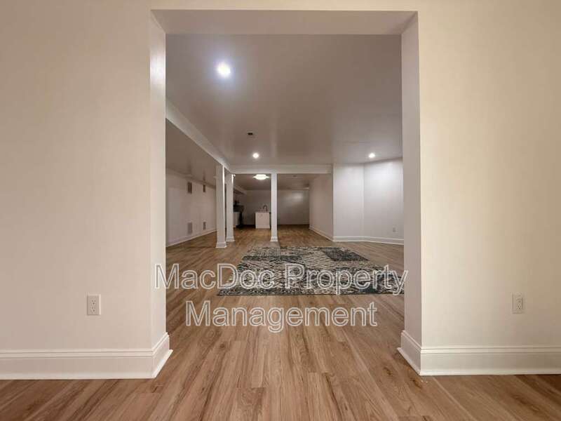 10402 Laurel Ridge Way - BASEMENT Downstairs Apt property image