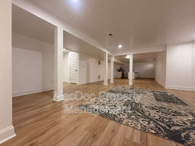 10402 Laurel Ridge Way - BASEMENT Downstairs Apt property image