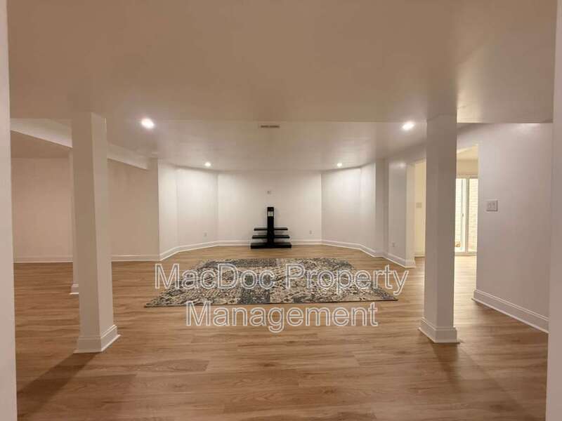 10402 Laurel Ridge Way - BASEMENT Downstairs Apt property image