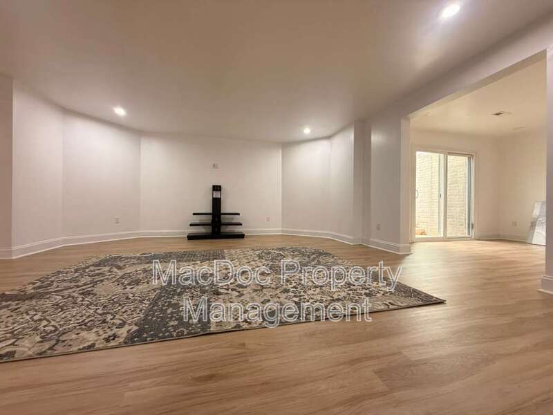 10402 Laurel Ridge Way - BASEMENT Downstairs Apt property image