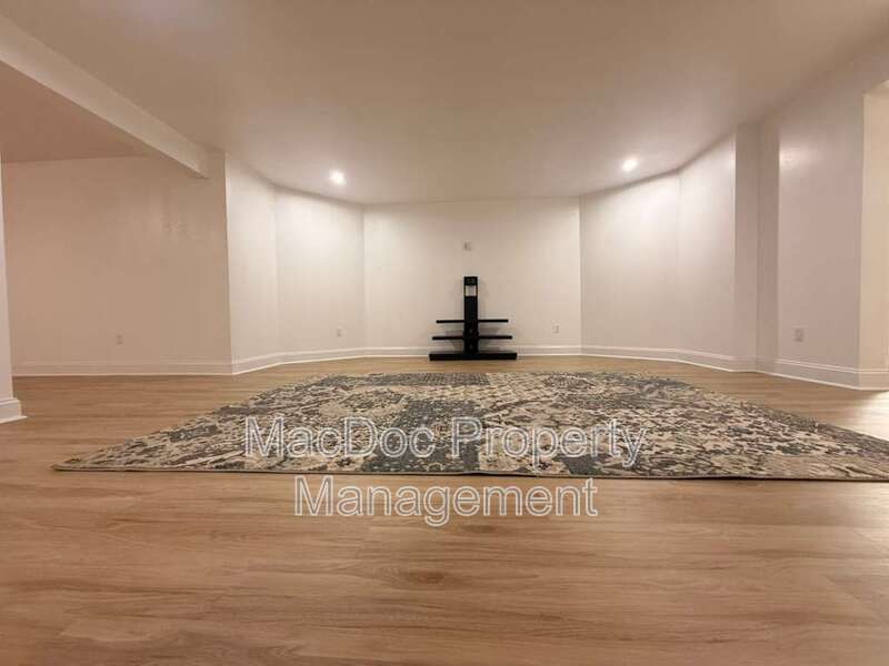 10402 Laurel Ridge Way - BASEMENT Downstairs Apt property image