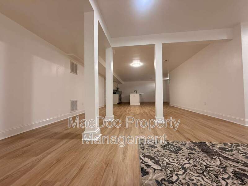 10402 Laurel Ridge Way - BASEMENT Downstairs Apt property image