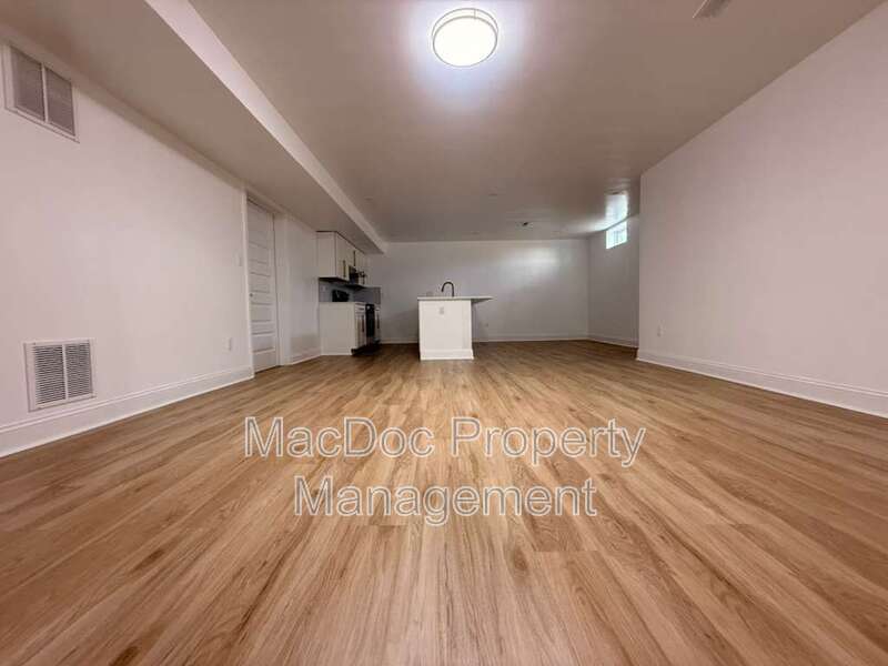 10402 Laurel Ridge Way - BASEMENT Downstairs Apt property image