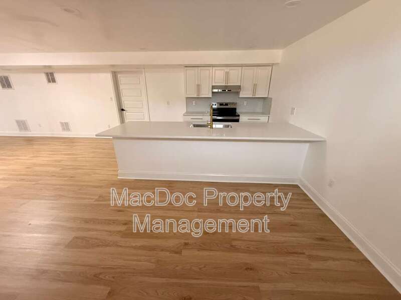 10402 Laurel Ridge Way - BASEMENT Downstairs Apt property image