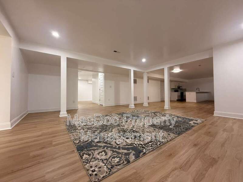 10402 Laurel Ridge Way - BASEMENT Downstairs Apt property image