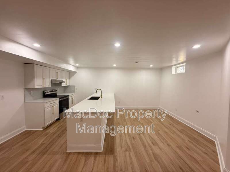 10402 Laurel Ridge Way - BASEMENT Downstairs Apt property image