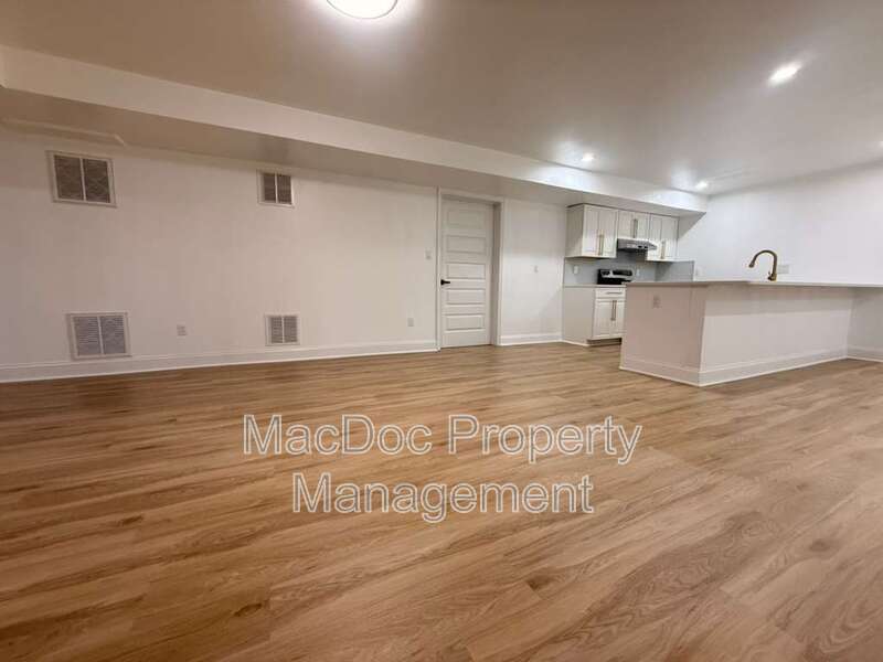 10402 Laurel Ridge Way - BASEMENT Downstairs Apt property image