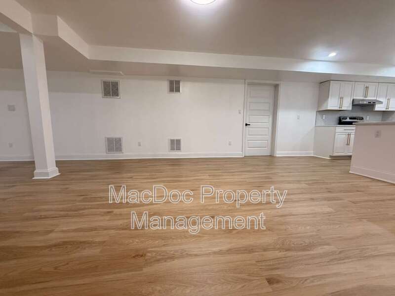 10402 Laurel Ridge Way - BASEMENT Downstairs Apt property image