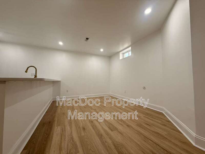 10402 Laurel Ridge Way - BASEMENT Downstairs Apt property image