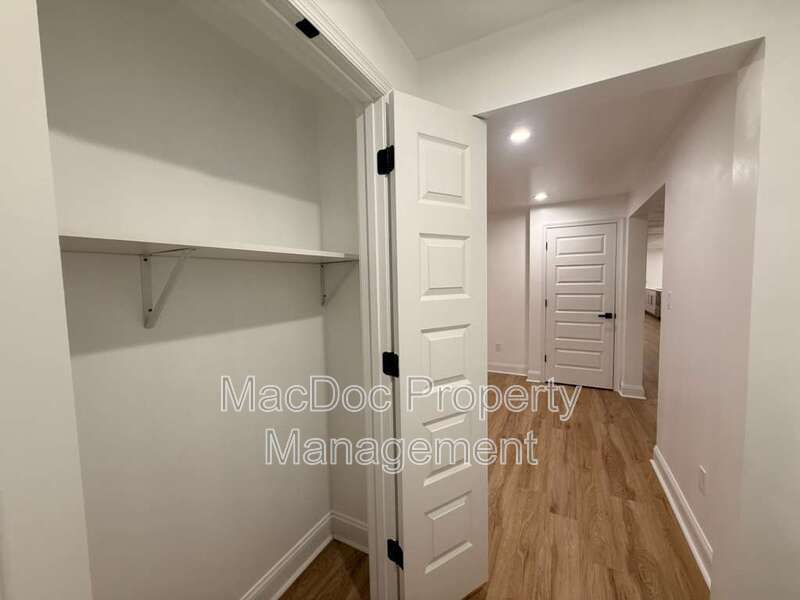 10402 Laurel Ridge Way - BASEMENT Downstairs Apt property image