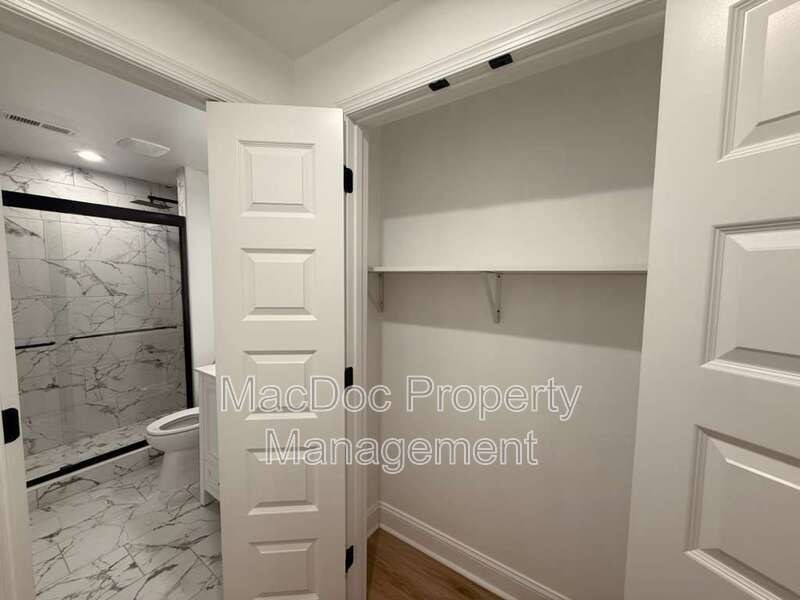 10402 Laurel Ridge Way - BASEMENT Downstairs Apt property image