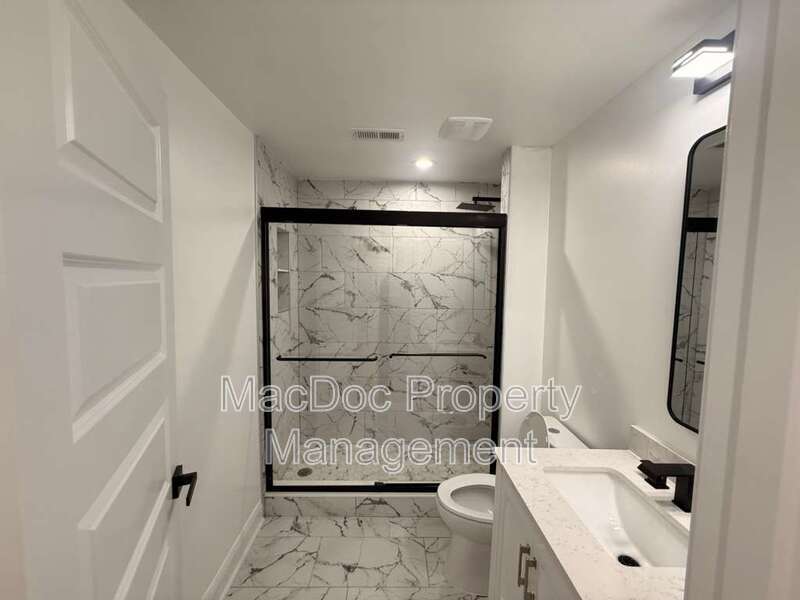 10402 Laurel Ridge Way - BASEMENT Downstairs Apt property image